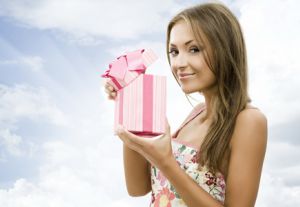 Что подарить девушке на день рождения