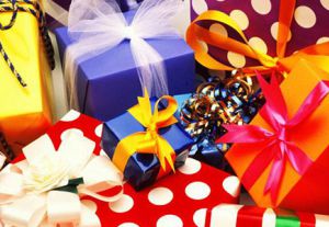 Секреты упаковки подарков и правила цветовой гаммы